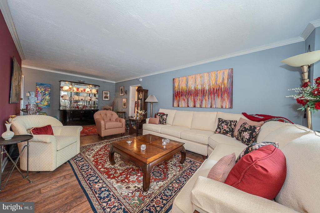 1900 JOHN F KENNEDY BOULEVARD Unit: 809