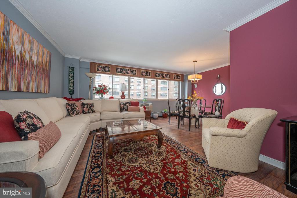 1900 JOHN F KENNEDY BOULEVARD Unit: 809