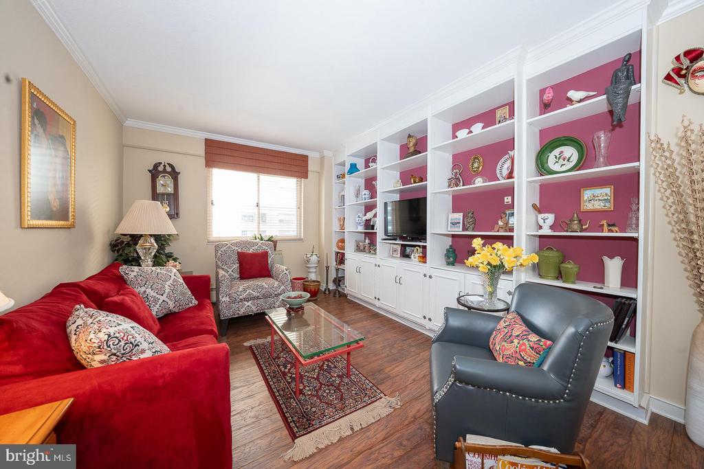 1900 JOHN F KENNEDY BOULEVARD Unit: 809