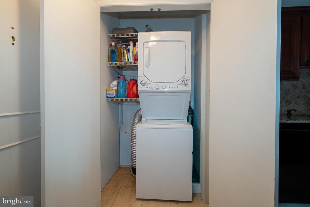 1919 CHESTNUT STREET Unit: 1403