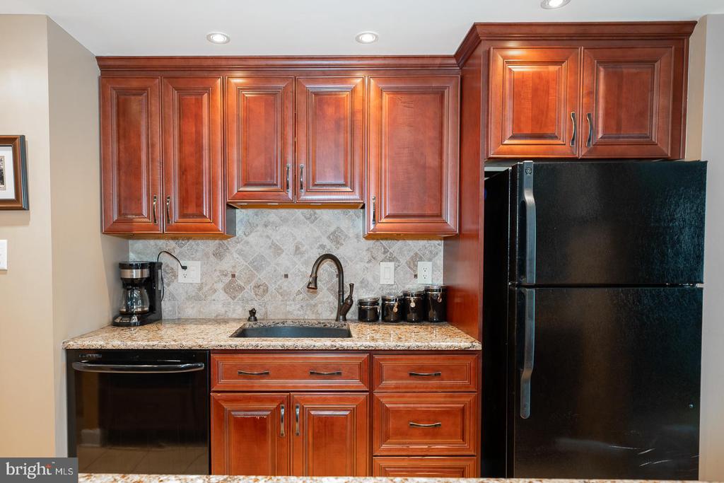 1919 CHESTNUT STREET Unit: 1403