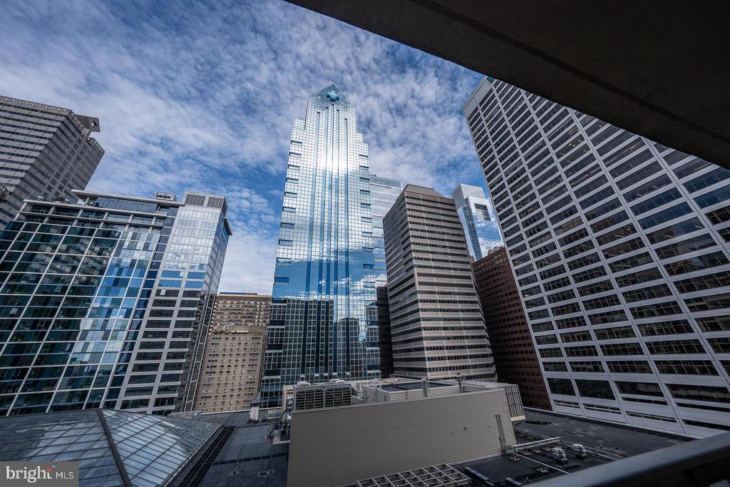 1919 CHESTNUT STREET Unit: 1403