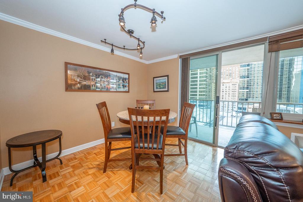 1919 CHESTNUT STREET Unit: 1403