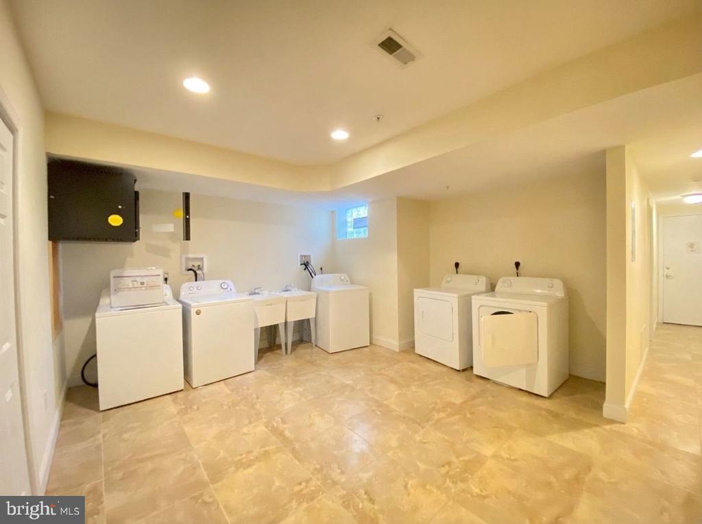 1417 N 17TH STREET Unit: 2R