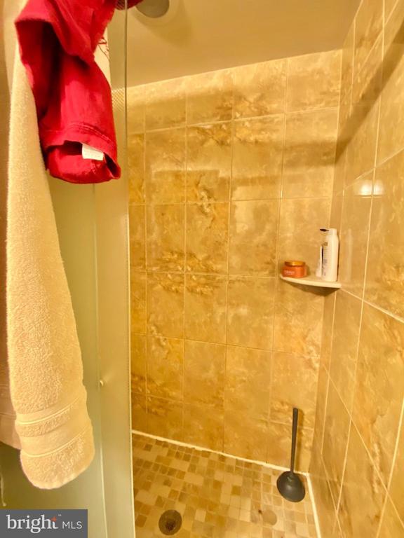 1417 N 17TH STREET Unit: 2R