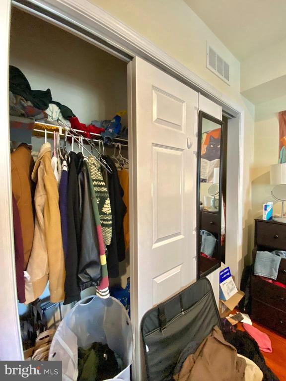 1417 N 17TH STREET Unit: 2R