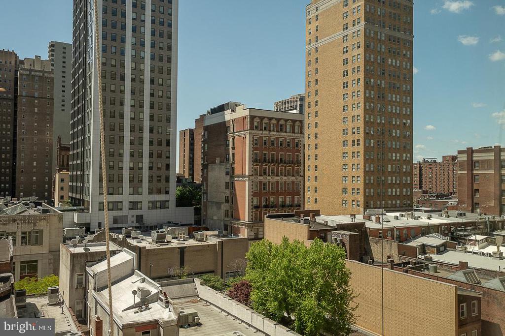 1919 CHESTNUT STREET Unit: 807