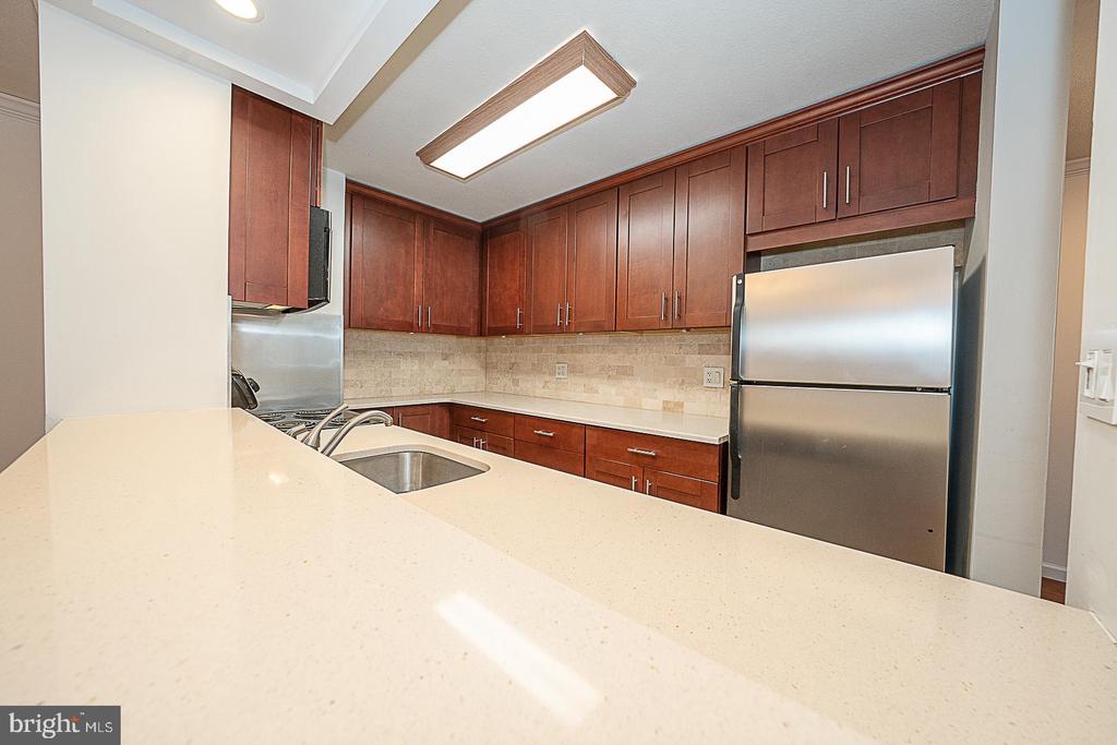 1919 CHESTNUT STREET Unit: 1722