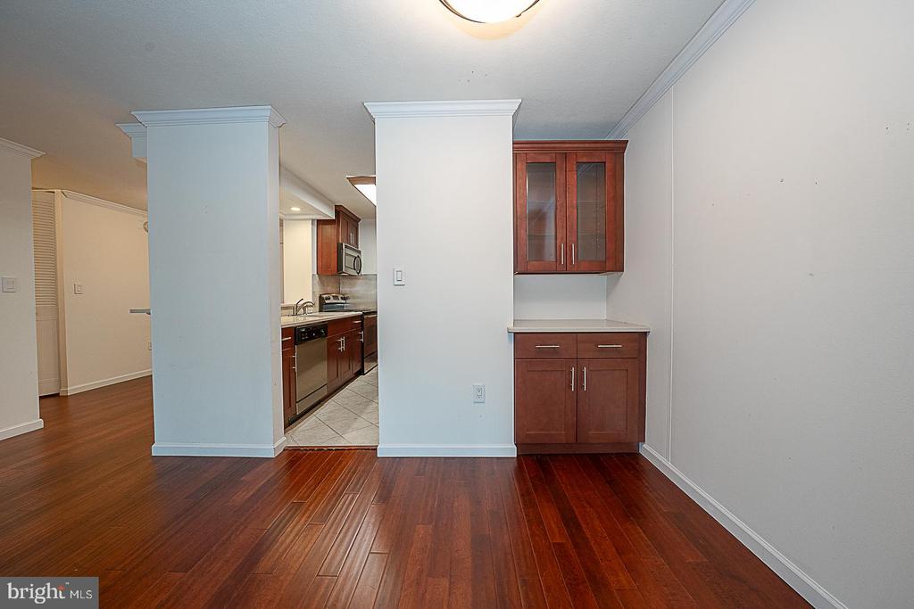 1919 CHESTNUT STREET Unit: 1722