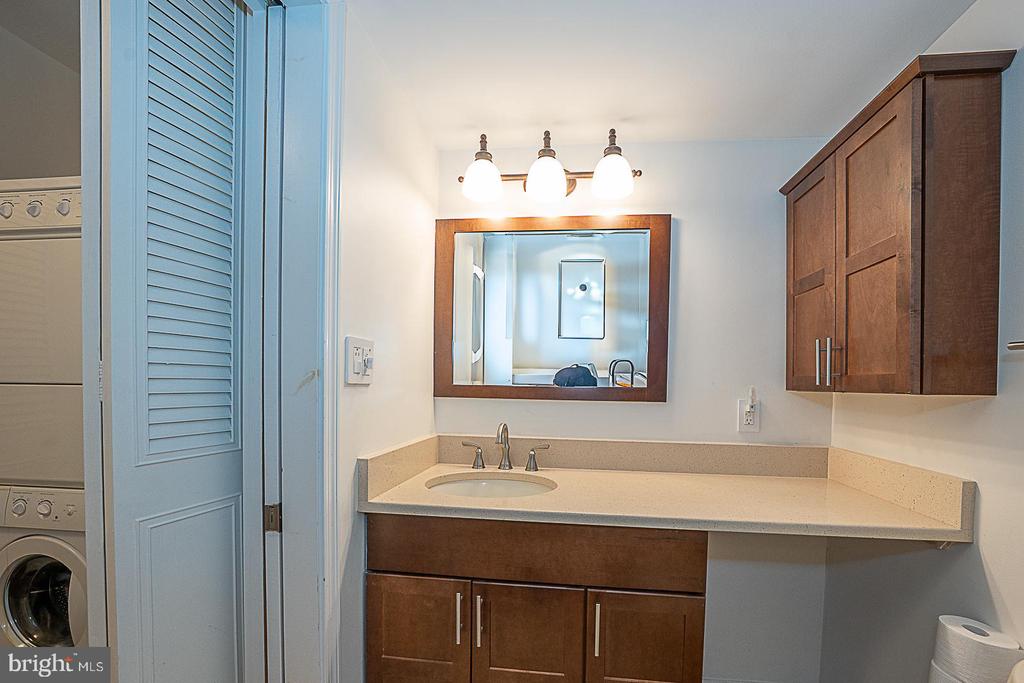 1919 CHESTNUT STREET Unit: 1722