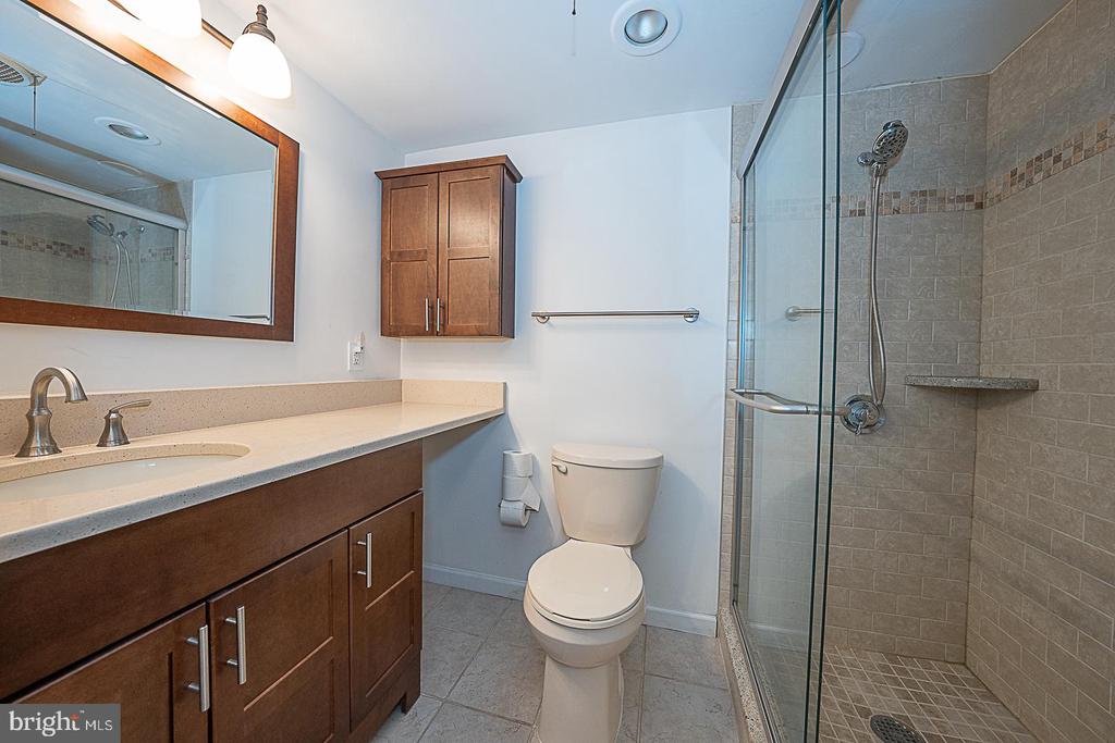 1919 CHESTNUT STREET Unit: 1722