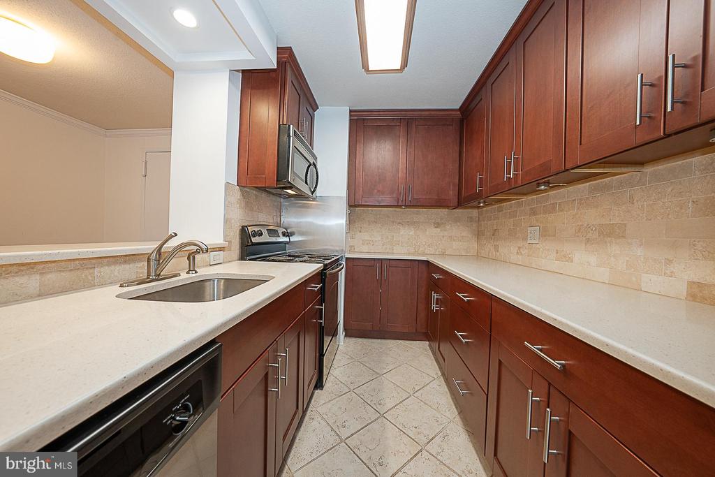 1919 CHESTNUT STREET Unit: 1722
