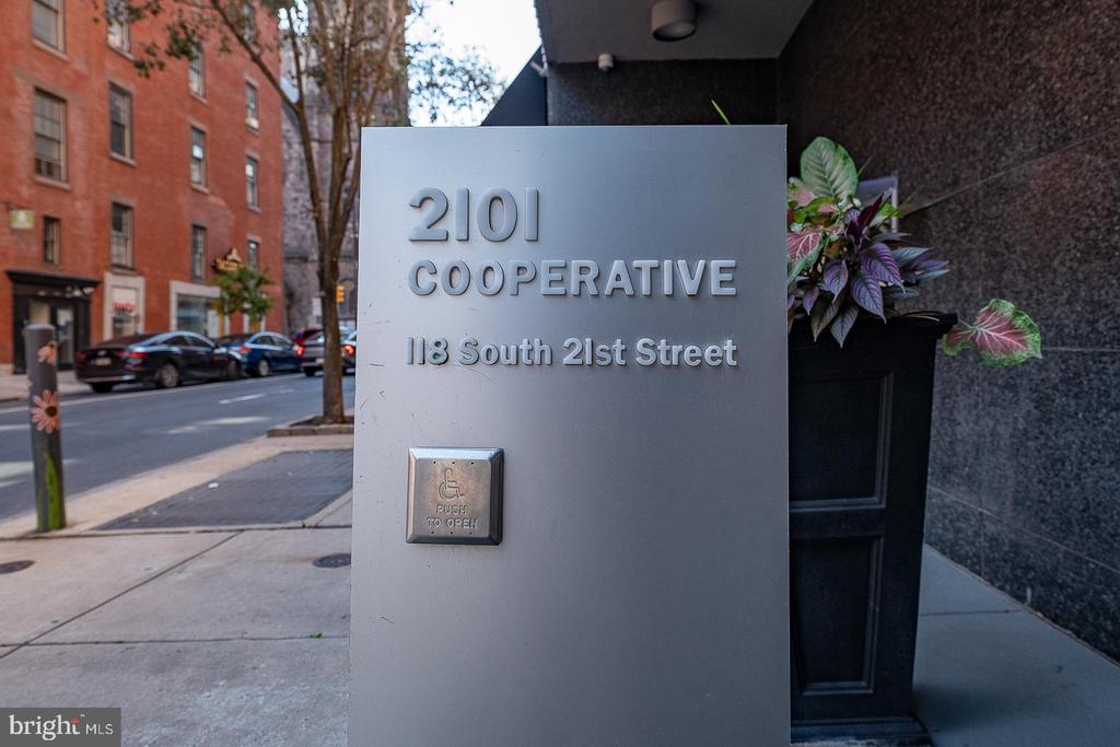 118 S 21ST STREET Unit: 1007
