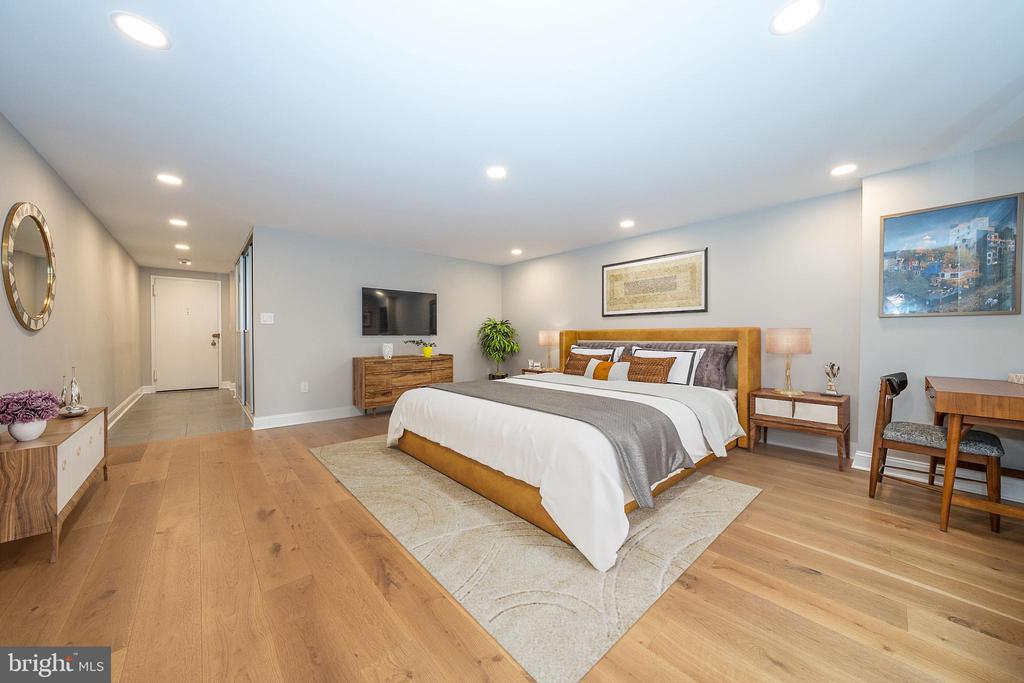 1919 CHESTNUT STREET Unit: 523-24