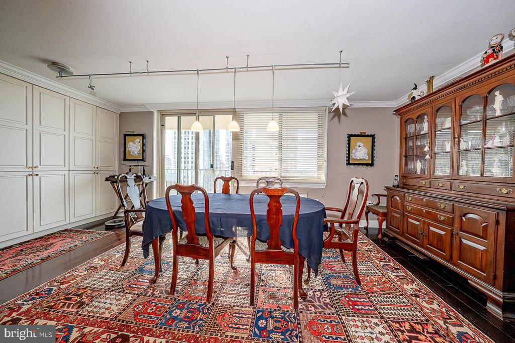 1919 CHESTNUT STREET Unit: 2118