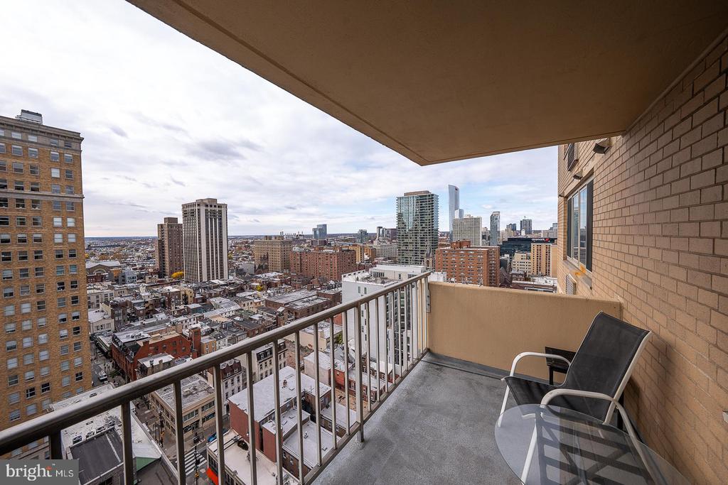 1919 CHESTNUT STREET Unit: 2118