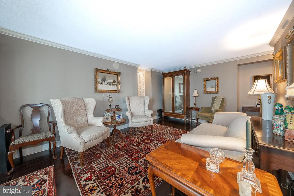 1919 CHESTNUT STREET Unit: 2118