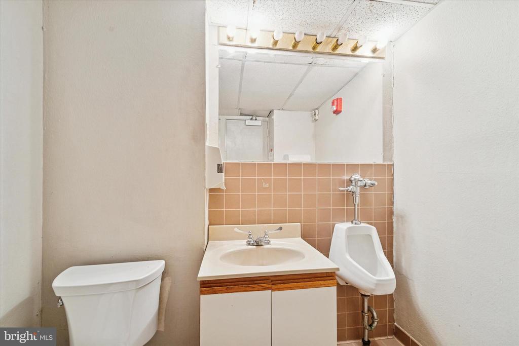 315 S 17TH STREET
