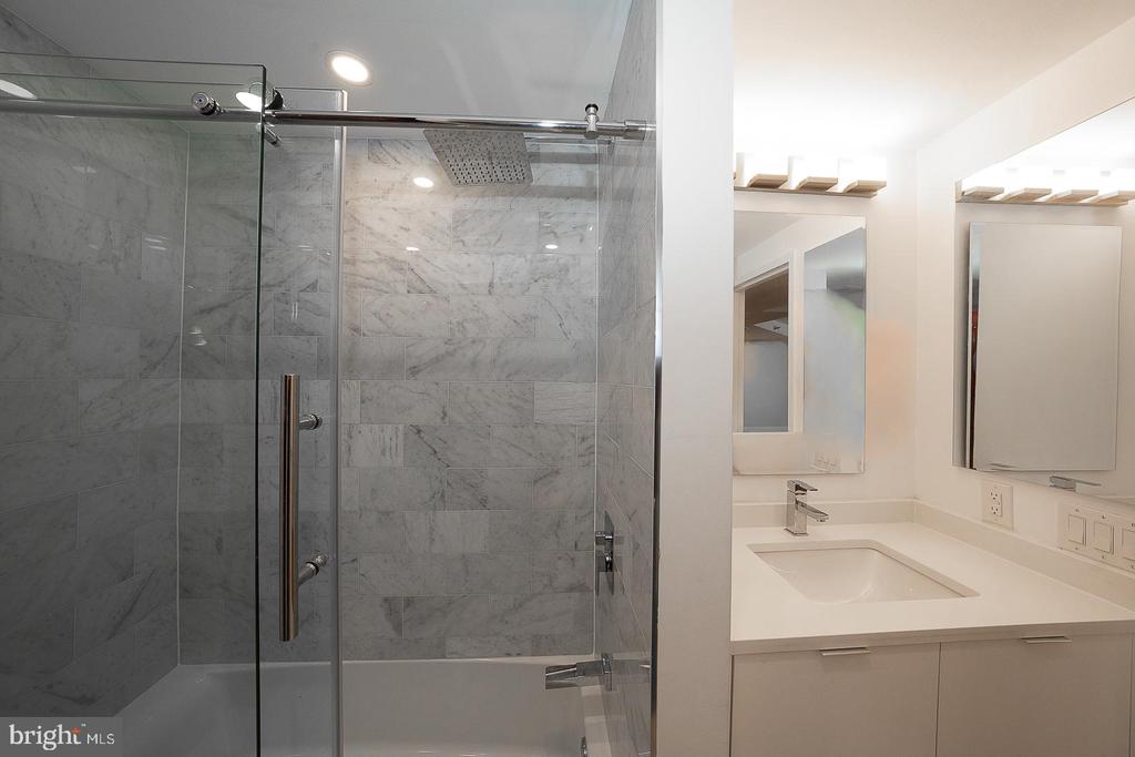 202 W RITTENHOUSE SQUARE Unit: 1205