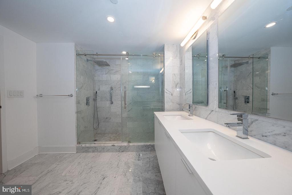 202 W RITTENHOUSE SQUARE Unit: 1205