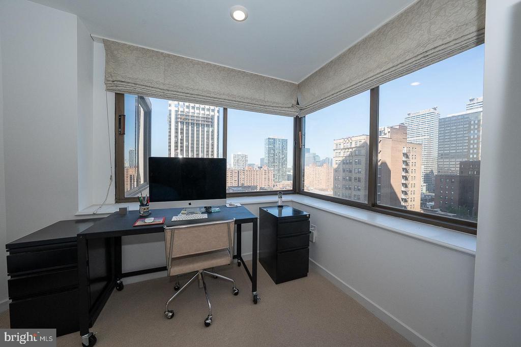 202 W RITTENHOUSE SQUARE Unit: 1205