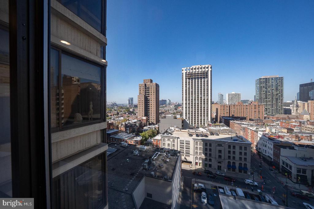 202 W RITTENHOUSE SQUARE Unit: 1205
