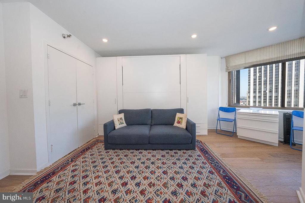 202 W RITTENHOUSE SQUARE Unit: 1205