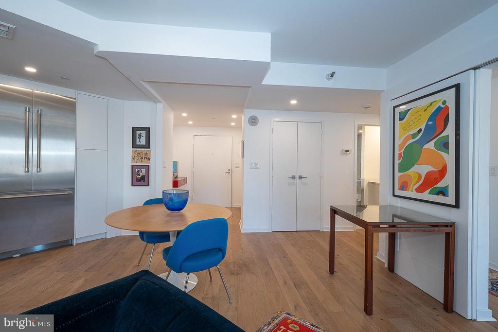 202 W RITTENHOUSE SQUARE Unit: 1205