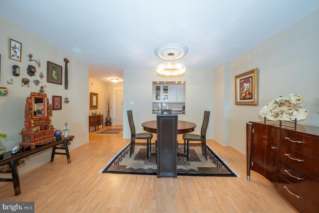 1919 CHESTNUT STREET Unit: 2709