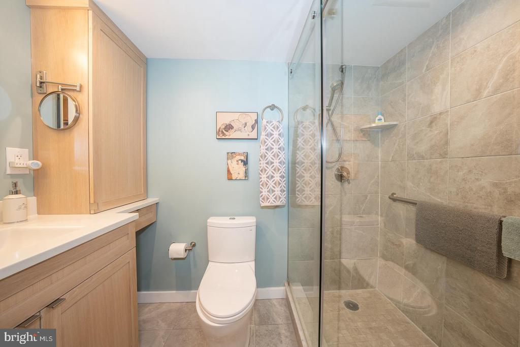 1919 CHESTNUT STREET Unit: 2709