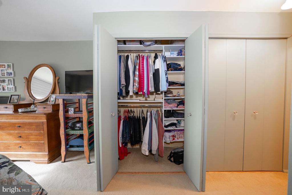 1919 CHESTNUT STREET Unit: 2709