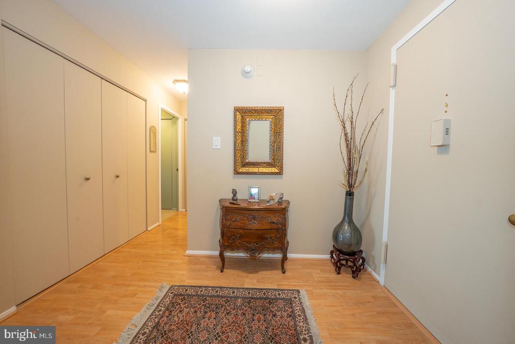 1919 CHESTNUT STREET Unit: 2709