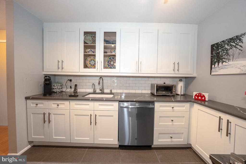 1919 CHESTNUT STREET Unit: 2709