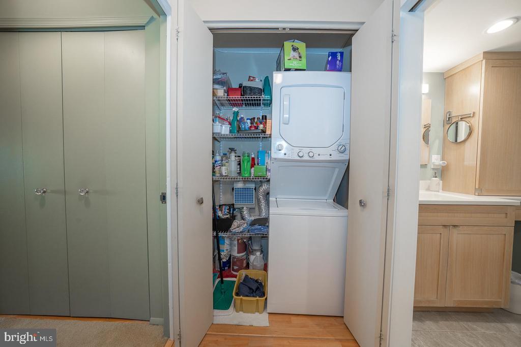 1919 CHESTNUT STREET Unit: 2709