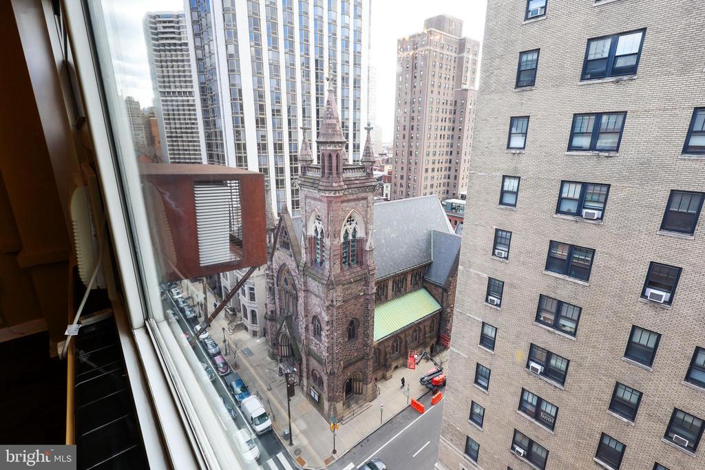 118 S 21ST STREET Unit: 1308
