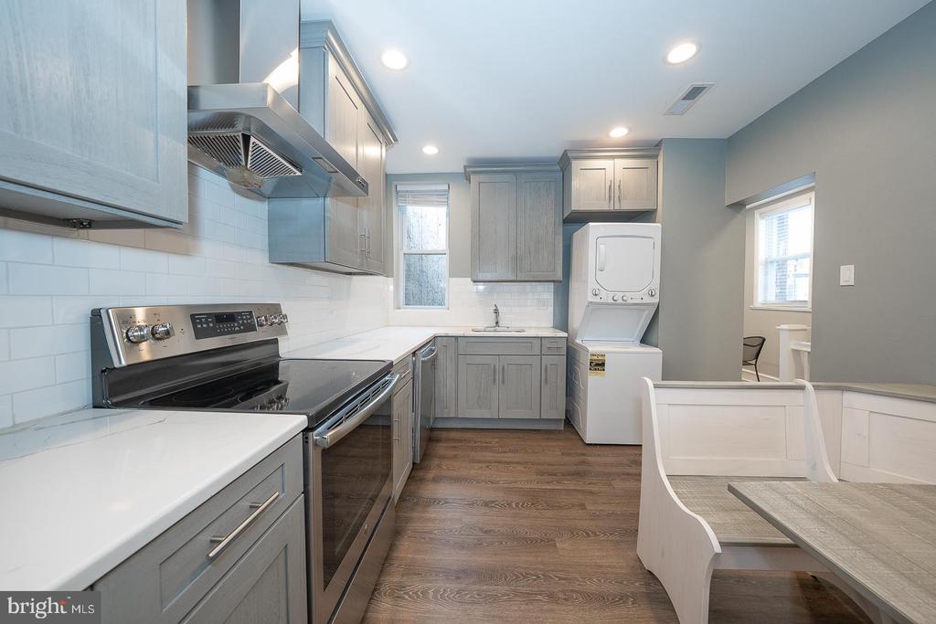 524 S 3RD STREET Unit: 3RD FLOOR