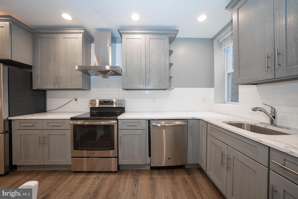 524 S 3RD STREET Unit: 3RD FLOOR
