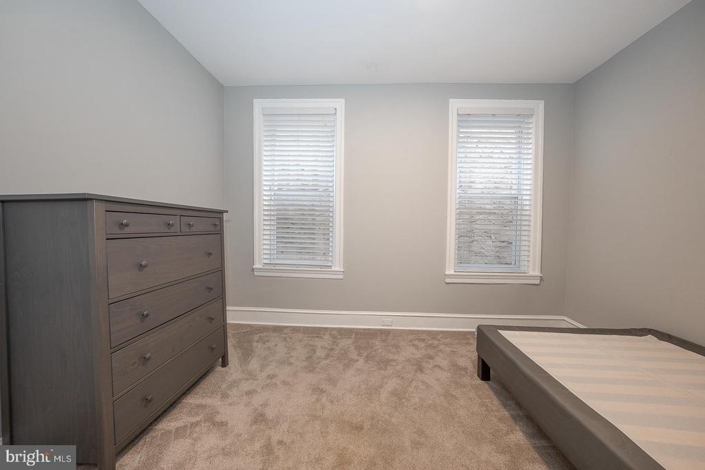 524 S 3RD STREET Unit: 3RD FLOOR