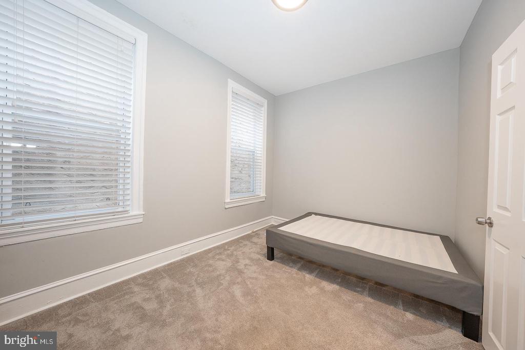 524 S 3RD STREET Unit: 3RD FLOOR