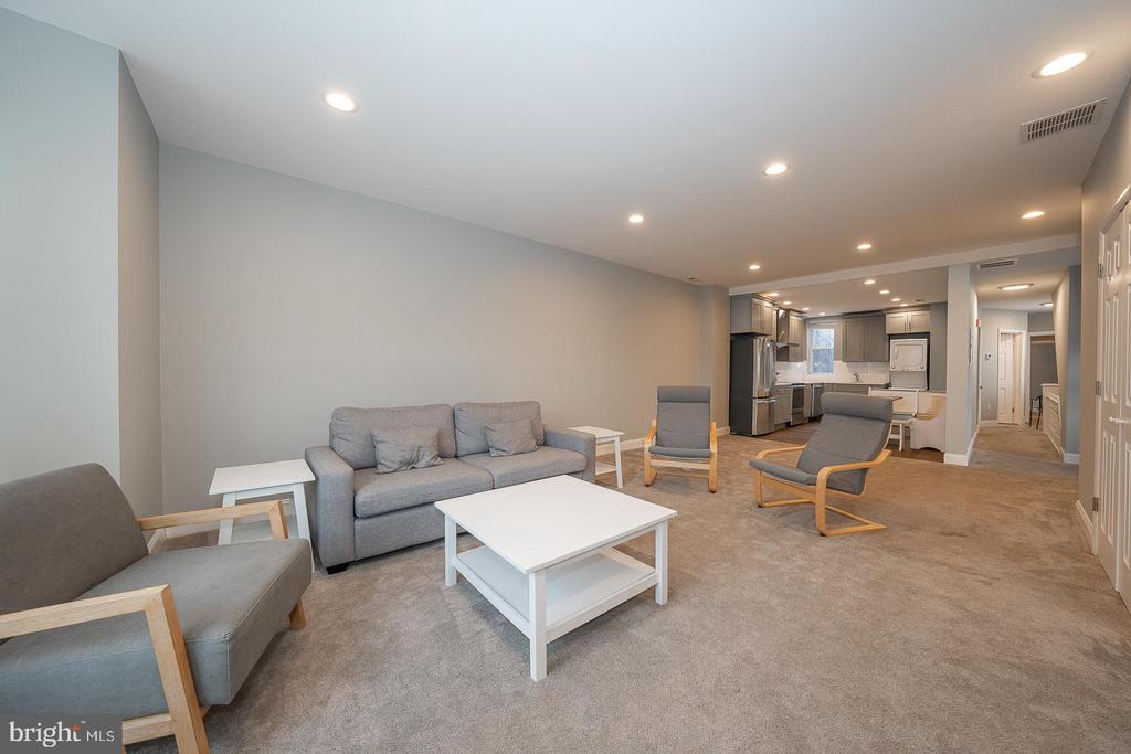 524 S 3RD STREET Unit: 3RD FLOOR