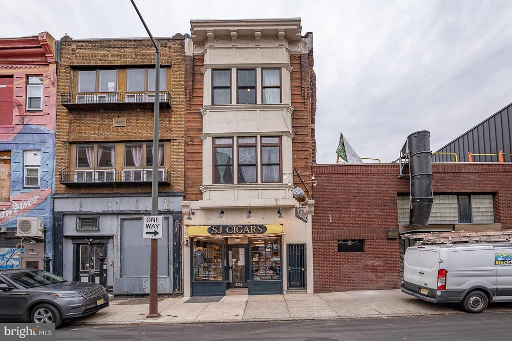 524 S 3RD STREET Unit: 3RD FLOOR