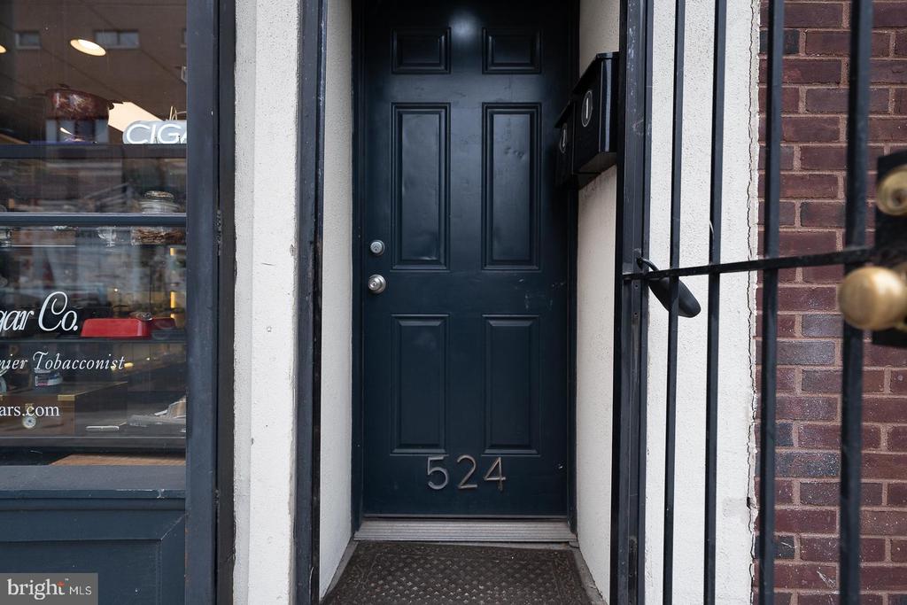 524 S 3RD STREET Unit: 3RD FLOOR