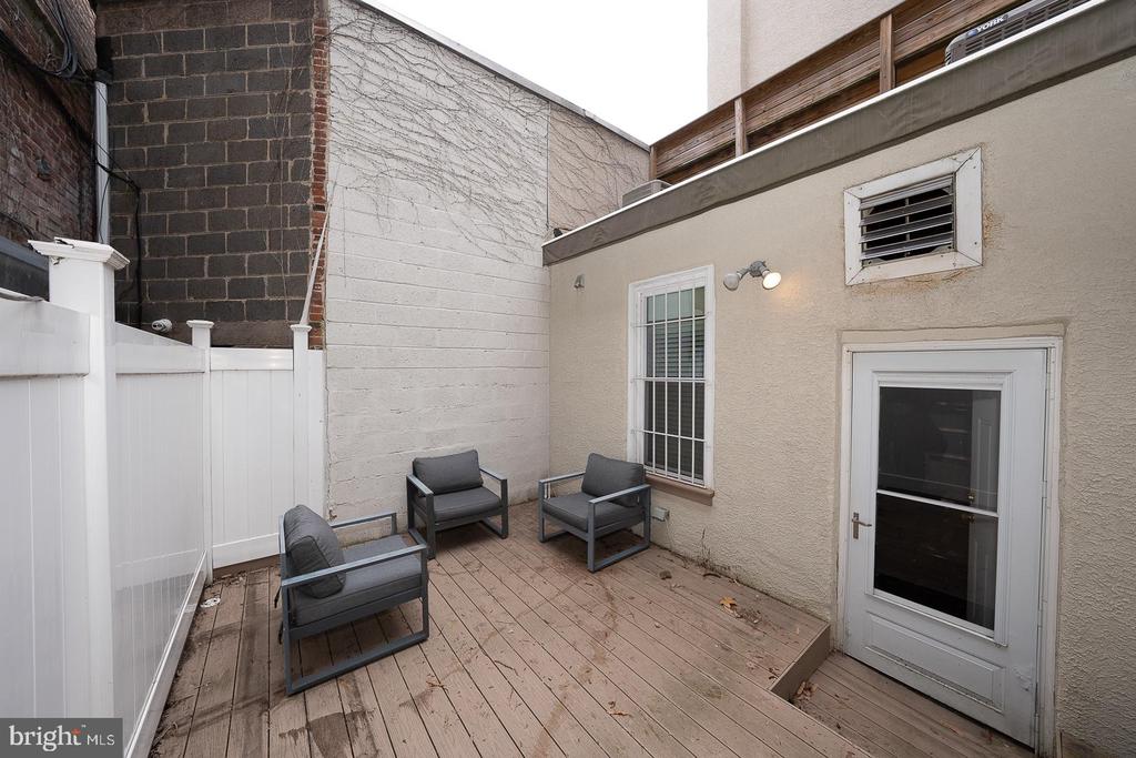 524 S 3RD STREET Unit: 1