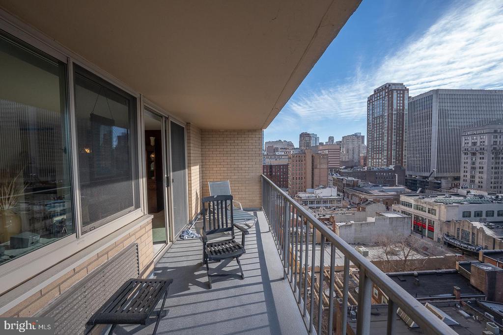1919 CHESTNUT STREET Unit: 1316