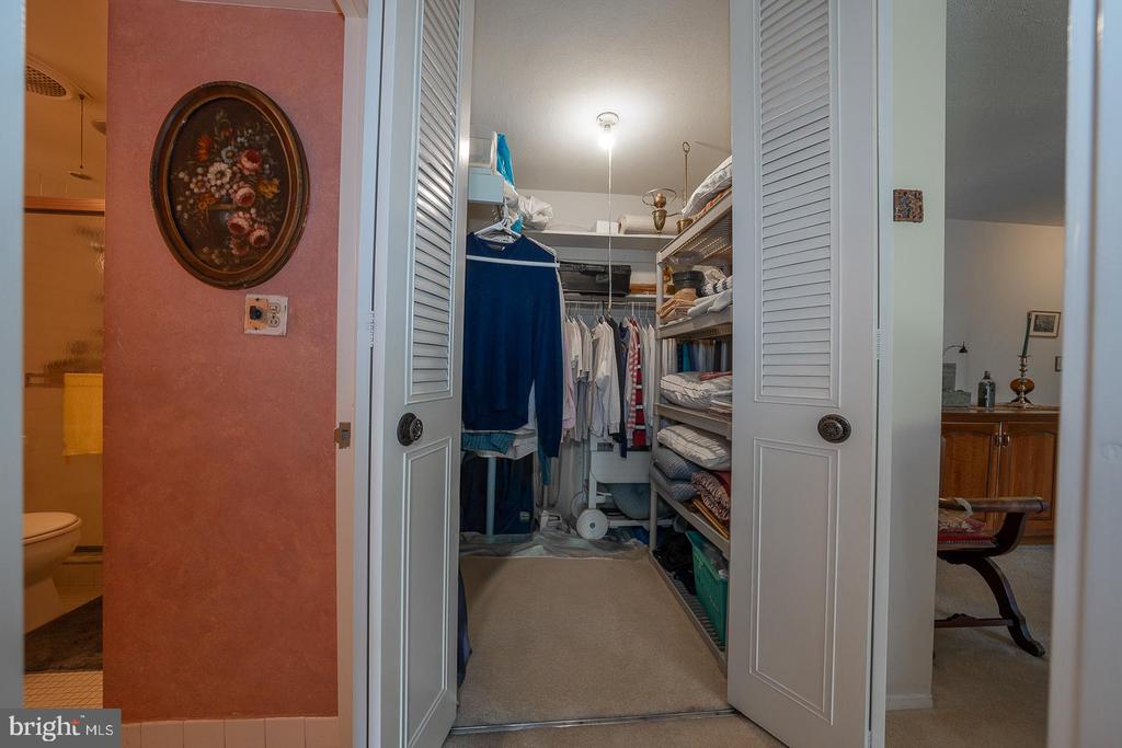 1919 CHESTNUT STREET Unit: 1316
