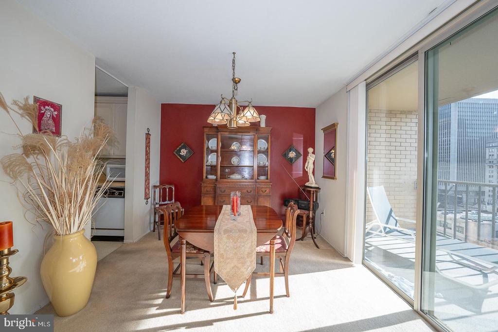 1919 CHESTNUT STREET Unit: 1316