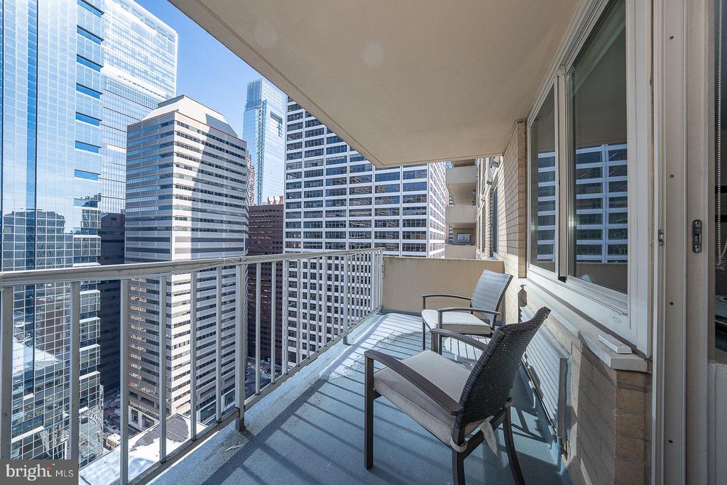 1919 CHESTNUT STREET Unit: 2703