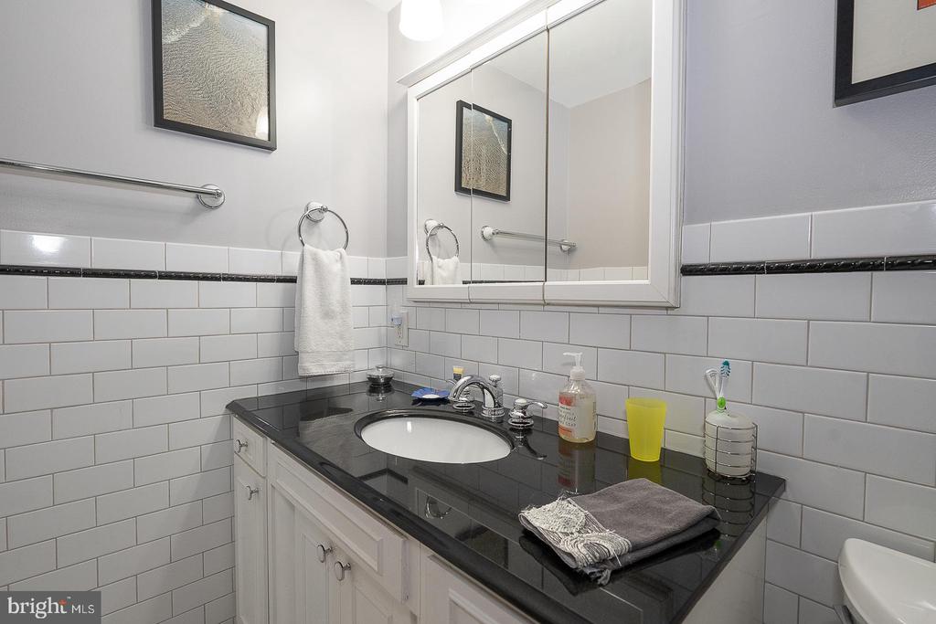 1919 CHESTNUT STREET Unit: 2703