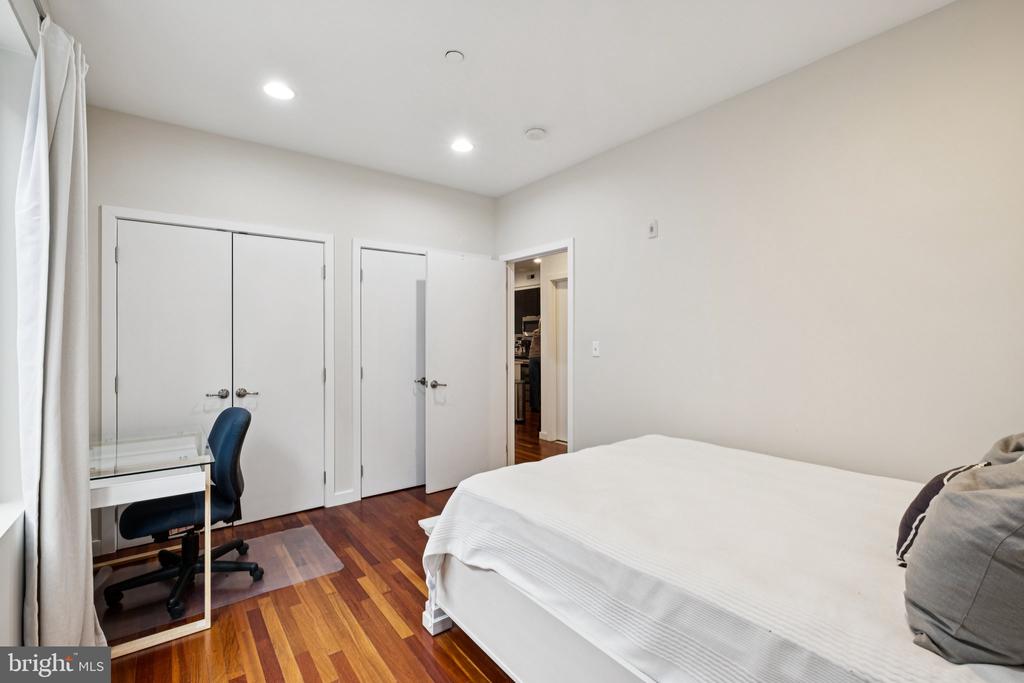 2000 KIMBALL STREET Unit: B4