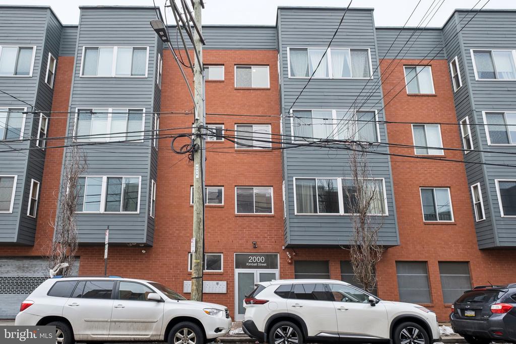 2000 KIMBALL STREET Unit: B4